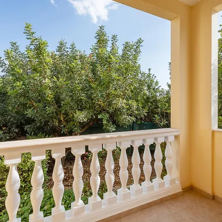 Villa Deleni - Private Pool, Sea Views & Gardens Rethymno